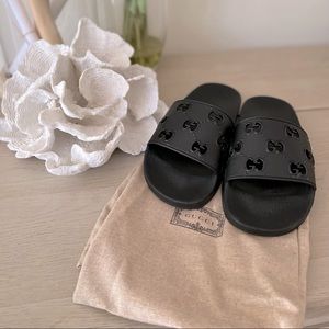 Like New! GUCCI women slides!🩴🩴🩴